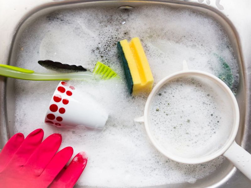 7 Способов помыть посуду как можно дешевле