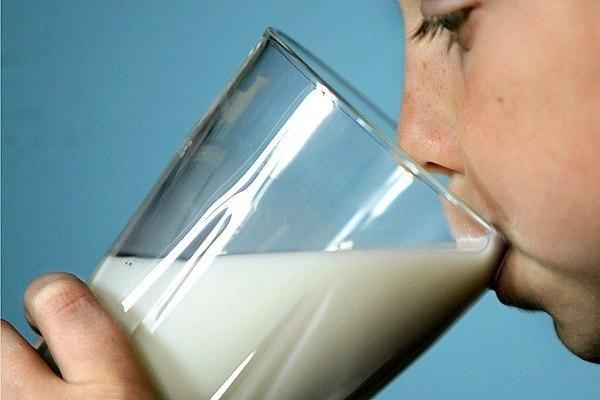 Пить или не пить молоко ? Что в него добавляют ? Где правда, а где вымысел потребителя ?