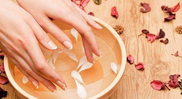 18 ванночек для укрепления ногтей