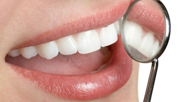 Рецепт отбеливания и лечения зубов по Неумывакину.