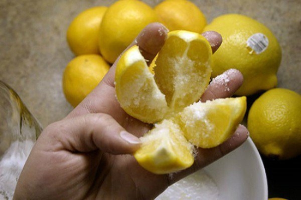 Вот что произойдет, если вы поместите кусочек лимона рядом со своей кроватью!